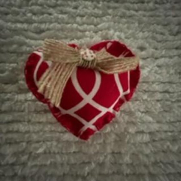 New Hearts Set of 6. Hand Crafted - Picture 5 of 6